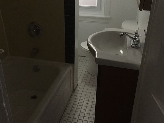 2nd image of 727 S 3rd Street # Fl 3rd