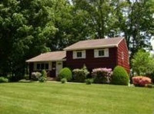 18 Verdin Dr, New City, NY 10956