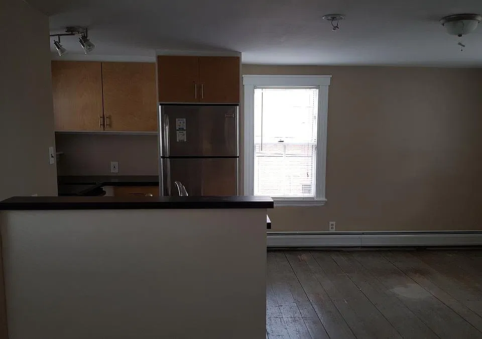 Kitchen / Living Area