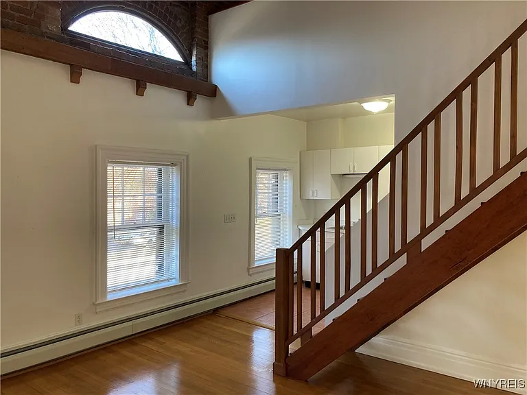 451 Franklin St #2 — Photo 4