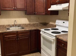 838 Garrett Ln #2B, Springfield, PA 19064