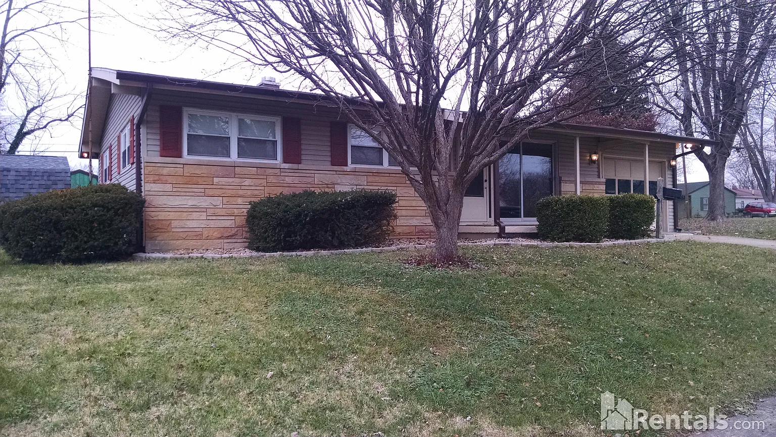11 Crestwood Dr photo 1
