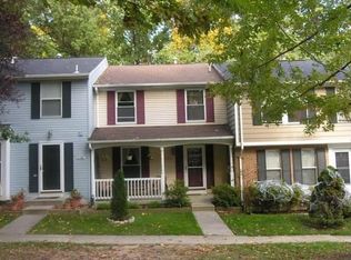 9194 Forest Breeze Ct, Springfield, VA 22152
