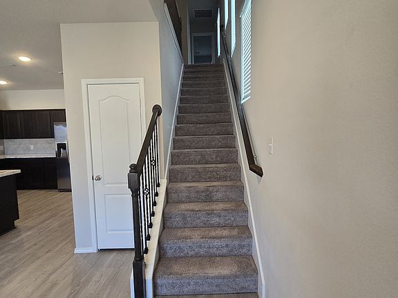 4th image of 3931 Hometown Blvd