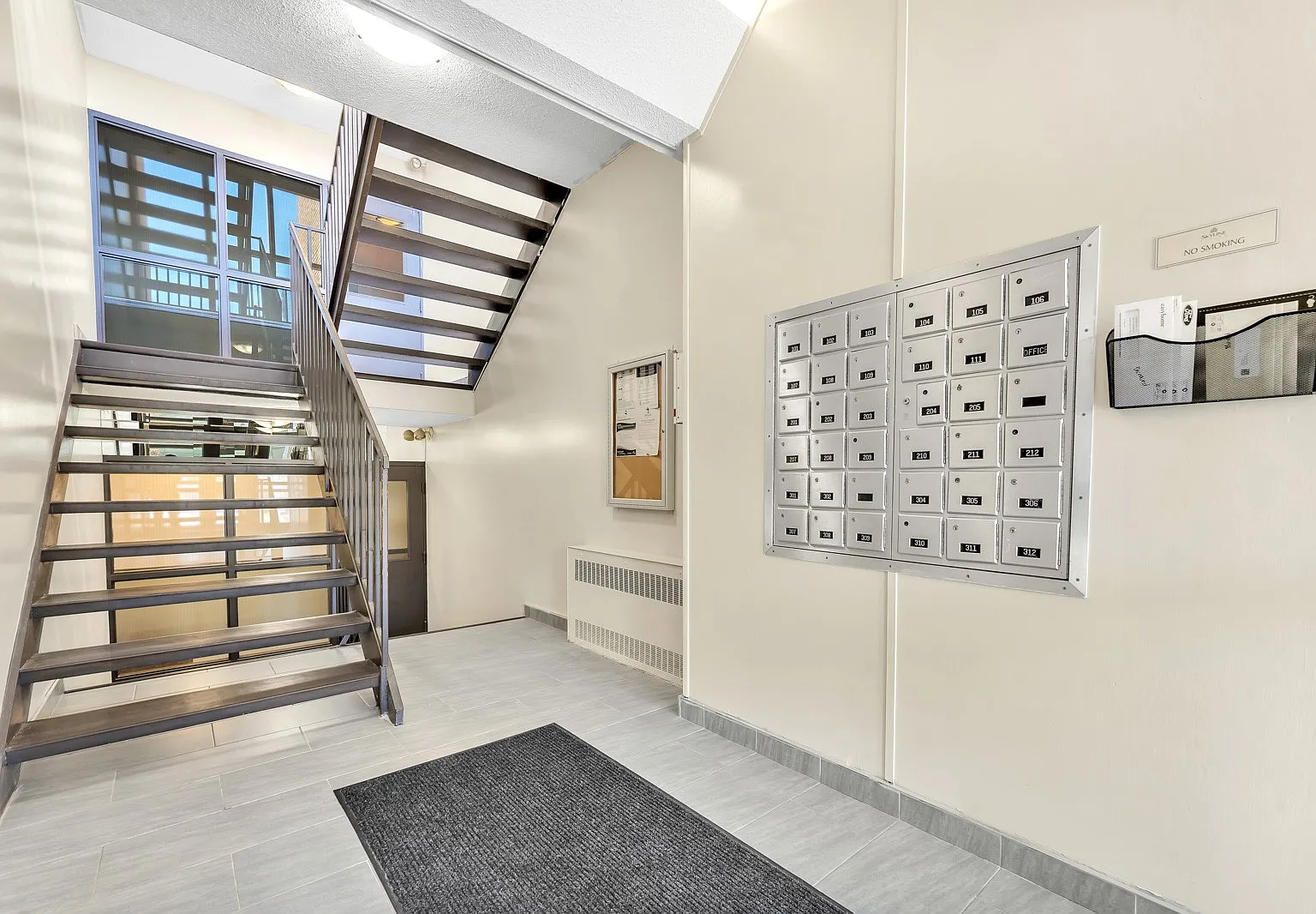 Thomas Apartments — Photo 4