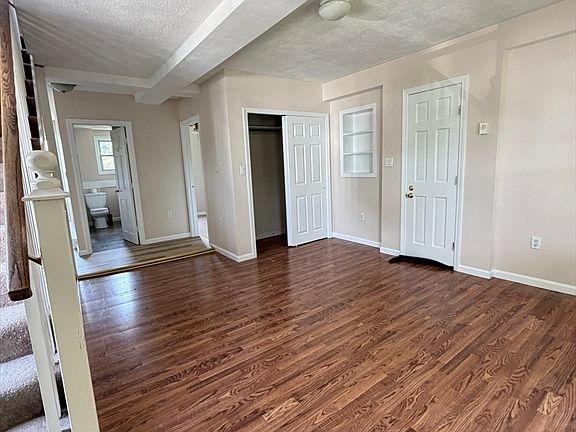 3rd image of 47-49 Dunstable Rd #2