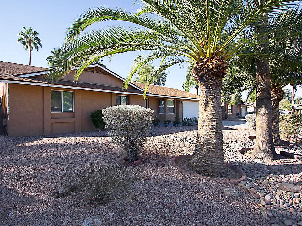 1st image of 4833 E Marconi Ave
