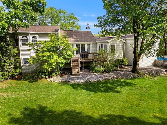 2nd image of 81 Lowell Blvd