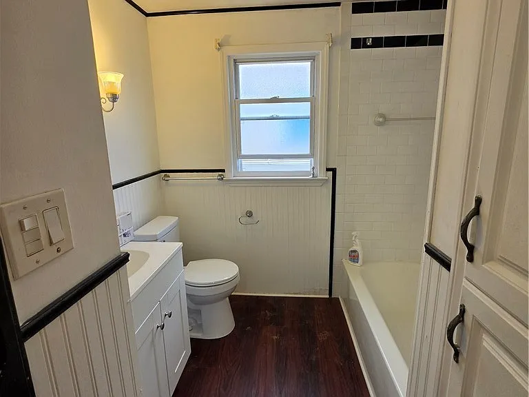 351 Stillwell Ave — Photo 9