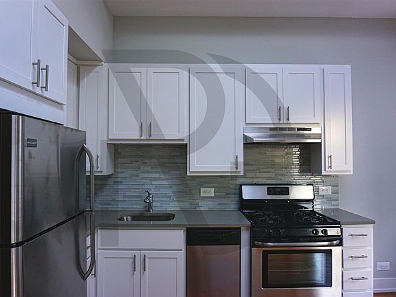 5th image of 877 W Lill Ave #3A