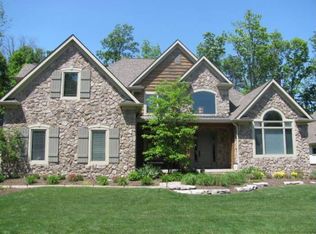 1544 Newcomer Rd, Columbus, OH 43235