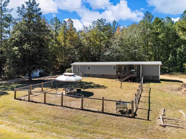 393 Country Estates Rd, Fountain Inn, SC 29644