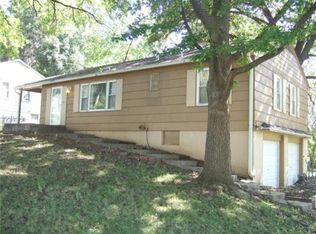 601 NE Woodlawn Ave, Kansas City, MO 64116