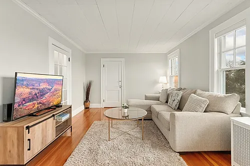 54 Edgecliff Rd #2 Photo 1