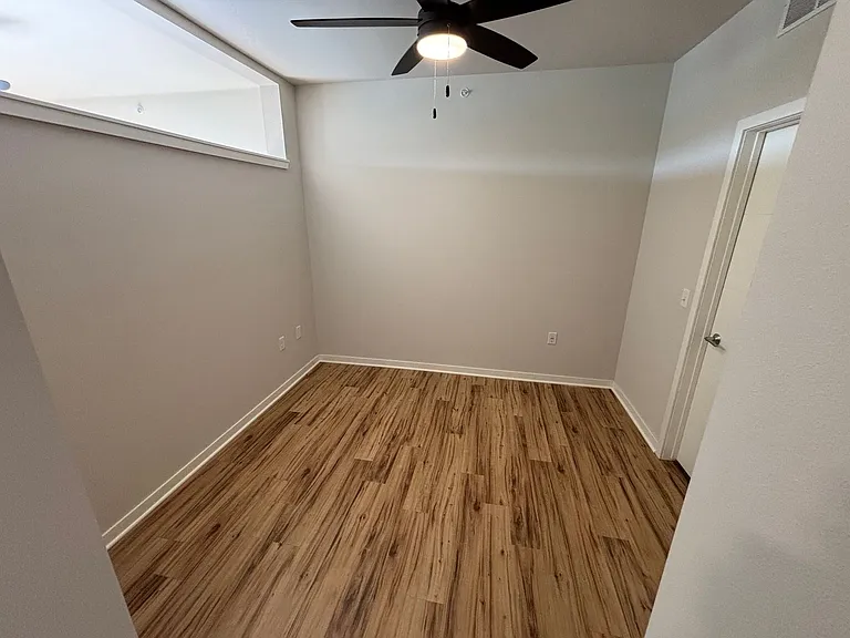 The Outlook Apartments — Photo 35