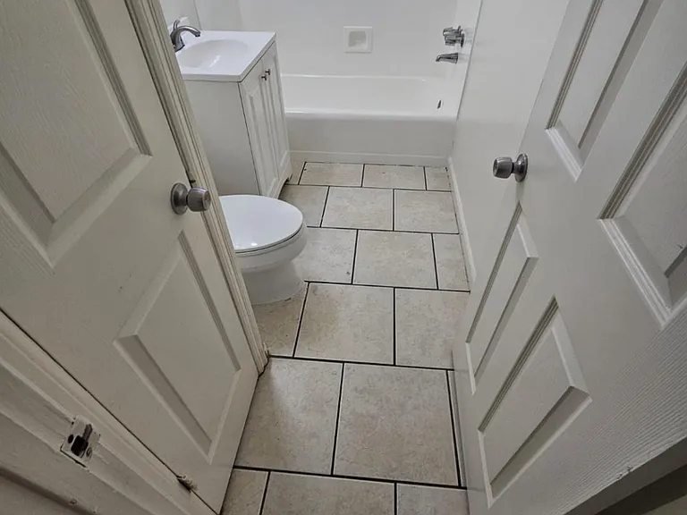 4619 E Almeria Rd — Photo 11