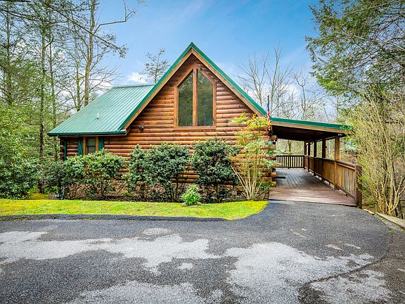 2nd image of 721 Poplar Falls Way