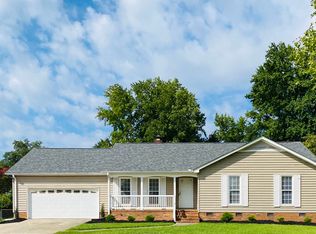 5 Hampton Ct, Greenville, SC 29609