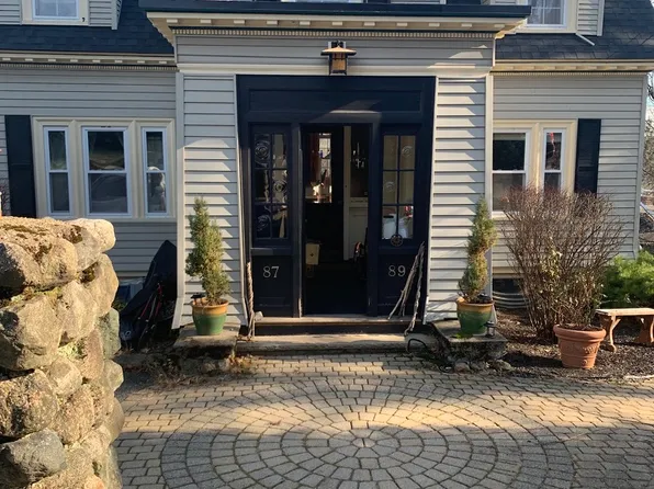 87 Cliffe Ave APT 2, Lexington, MA 02420