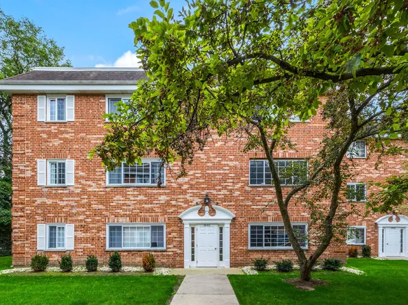 6880 W Touhy Ave APT D, Niles, IL 60714