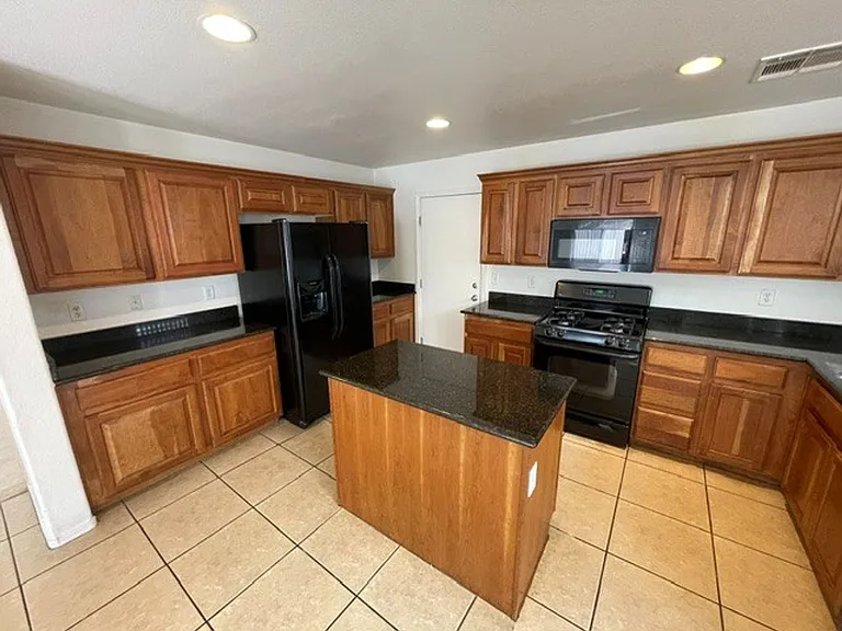 4721 Chino Peak Ct — Photo 11