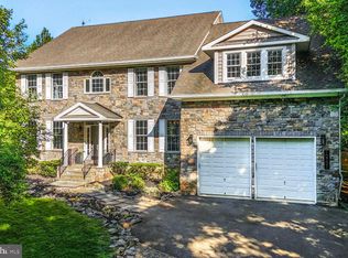 10701 Hunting Ln, Rockville, MD 20850