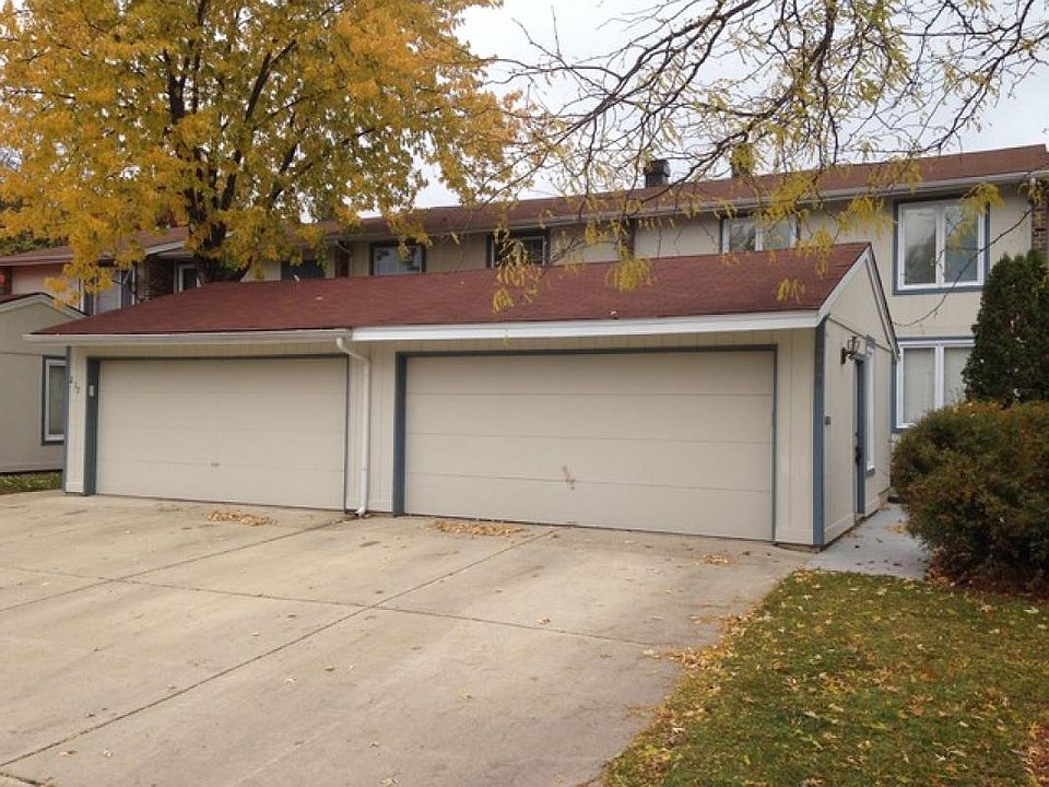 1st image of 219 Oakwood Ln