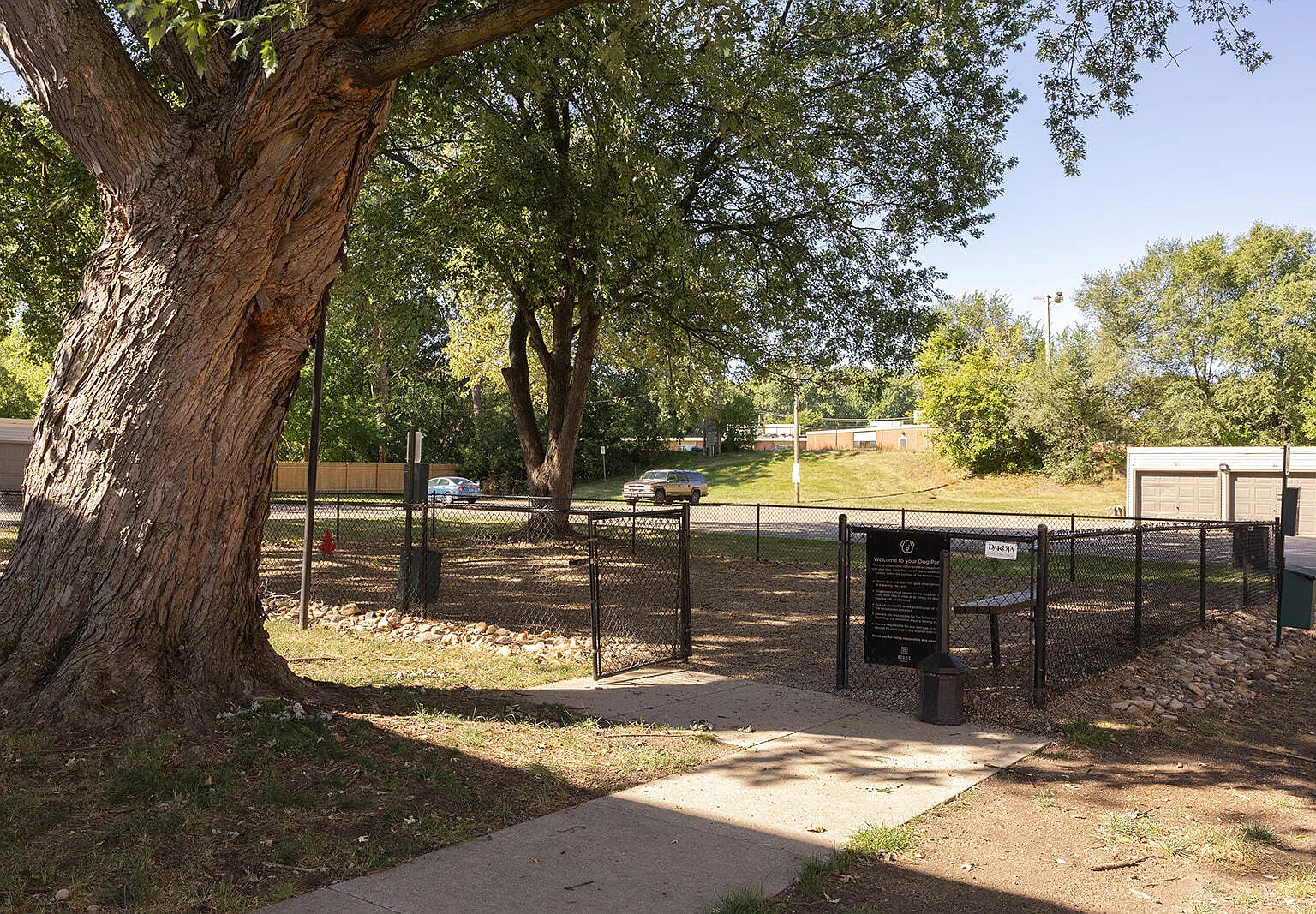 Regency Park — Photo 4