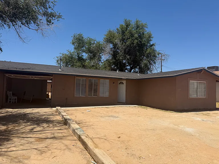 21207 Kenniston St — Photo 12