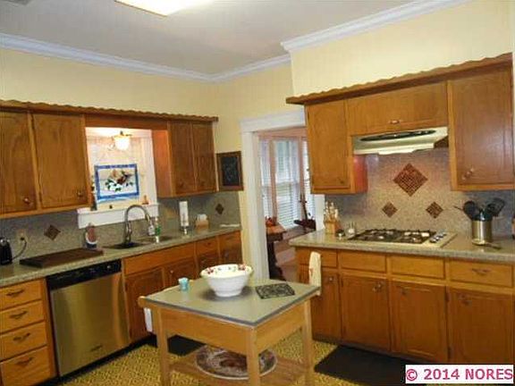 5th image of 117 E 6th St