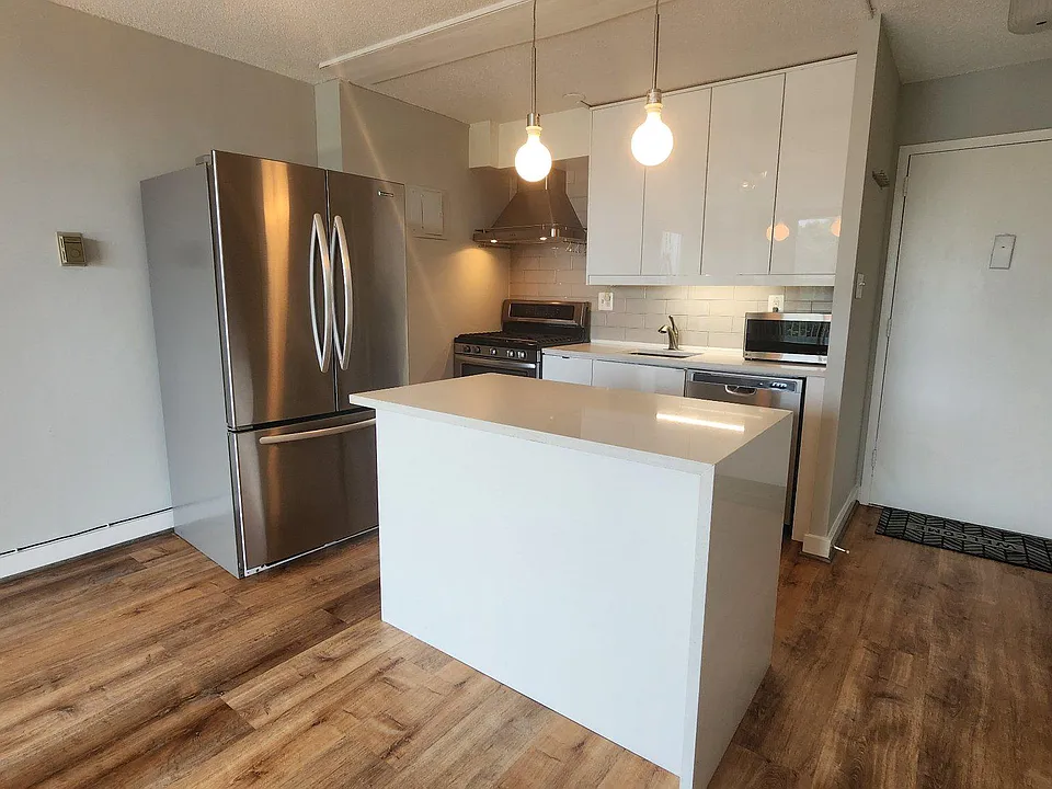 2500 N Van Dorn St #1020