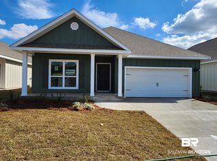 572 Overland Dr, Fairhope, AL 36532