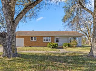 106 S 6th St, Carson City, MI 48811
