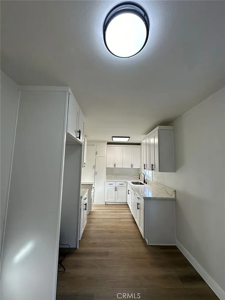 1 bed, 800 sqft, $1,800 — Photo 3