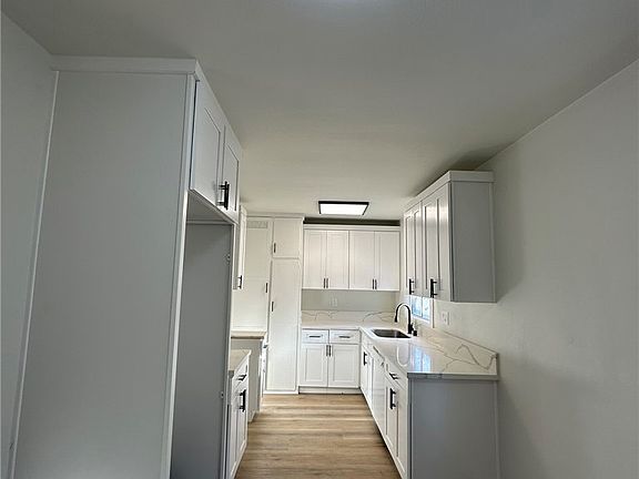 3rd image of 6701 Stafford Ave #D
