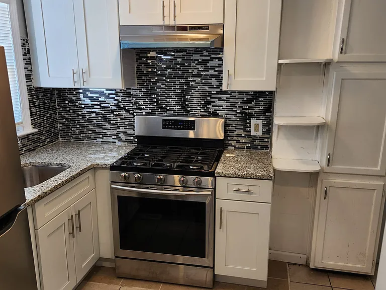 214 Margate Rd — Photo 4