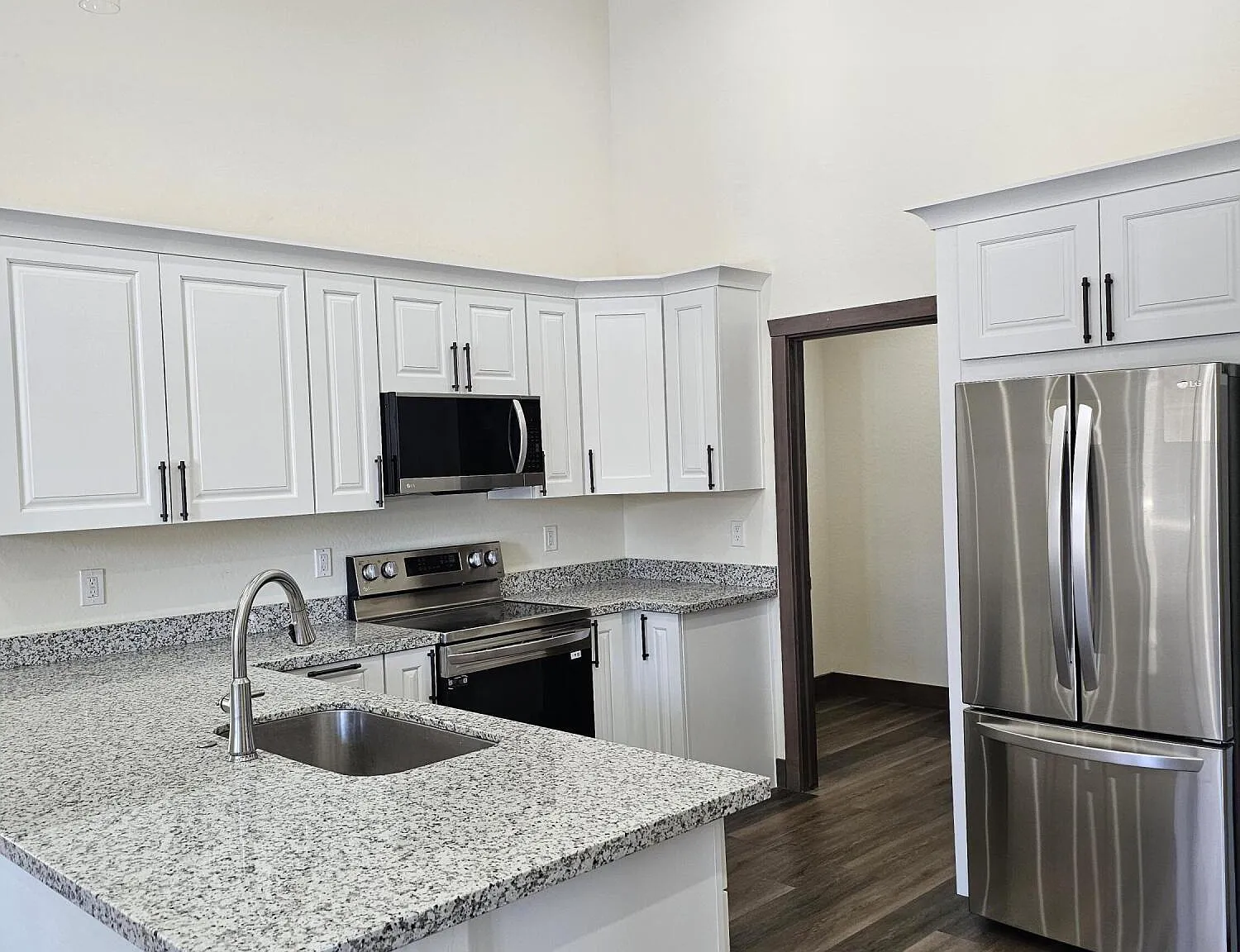 3 bed, 1652 sqft, $2,550 — Photo 4