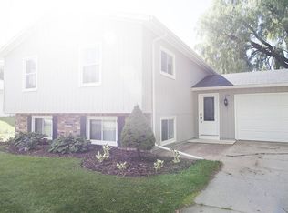 1115 E Thomas St, Manitowoc, WI 54220