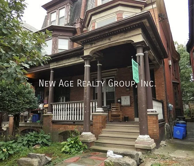 4326 Pine St #2 — Photo 1