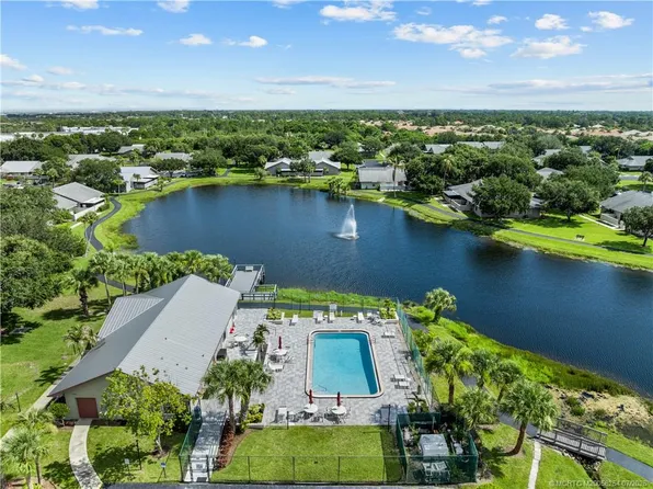 4056 NW Cinnamon Tree Cir, Jensen Beach, FL 34957