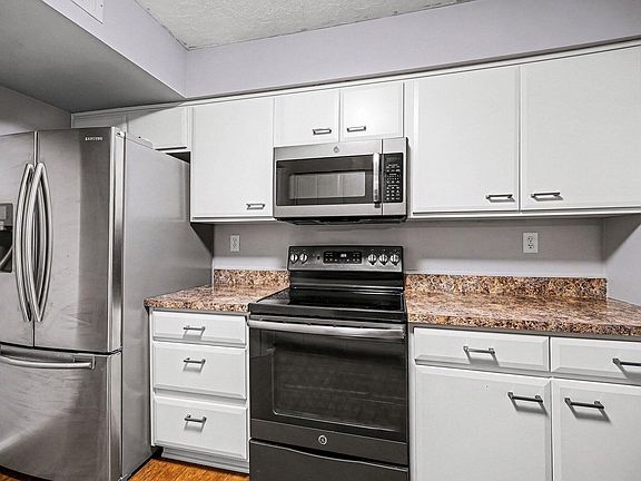 3rd image of 104 N Watchtower Dr Suite 104