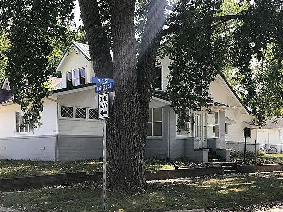 2nd image of 1901 Warford St