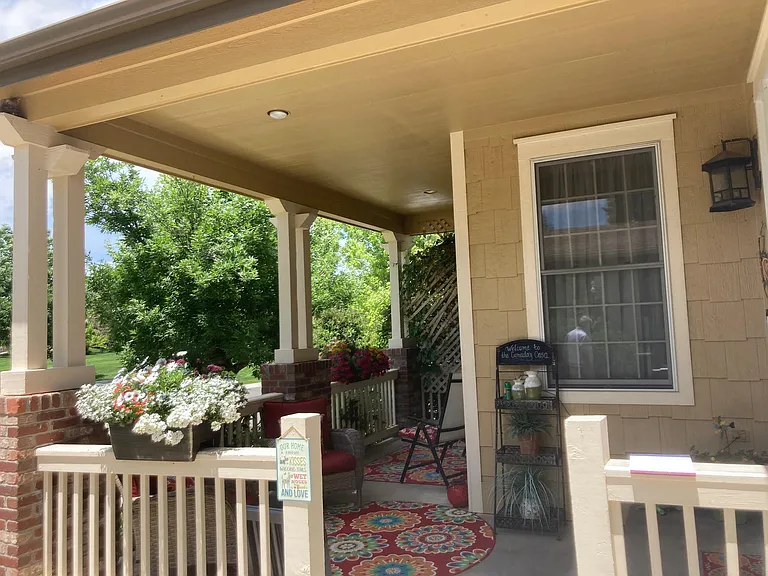174 Gaviota Ave — Photo 2