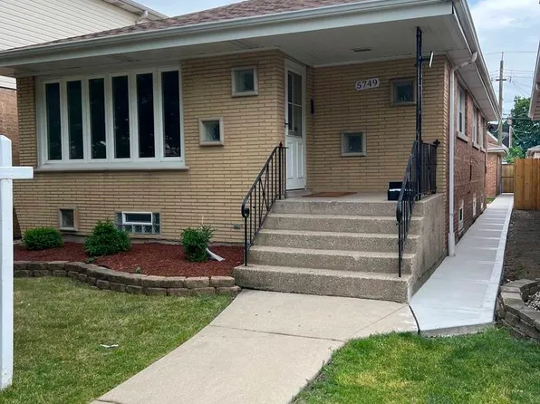5749 W 63rd Pl, Chicago, IL 60638