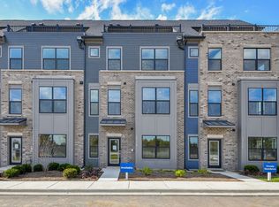 1710 Espacio Dr #3005, Naperville, IL 60563