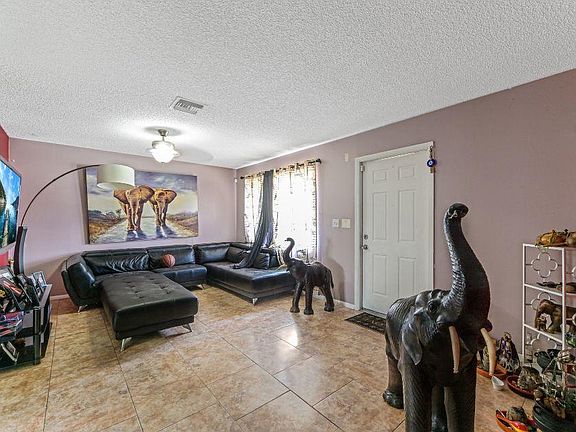 5th image of 1786 Keenland Cir