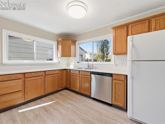 4th image of 2023 S Corona Ave