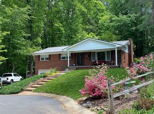 7 Forest Ln, Asheville, NC 28805