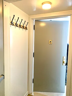 Rented by Compass | media 25