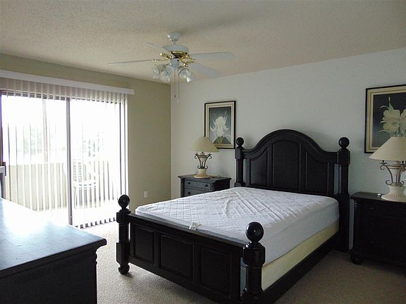 5th image of 604 Highcrest Dr Unit 211